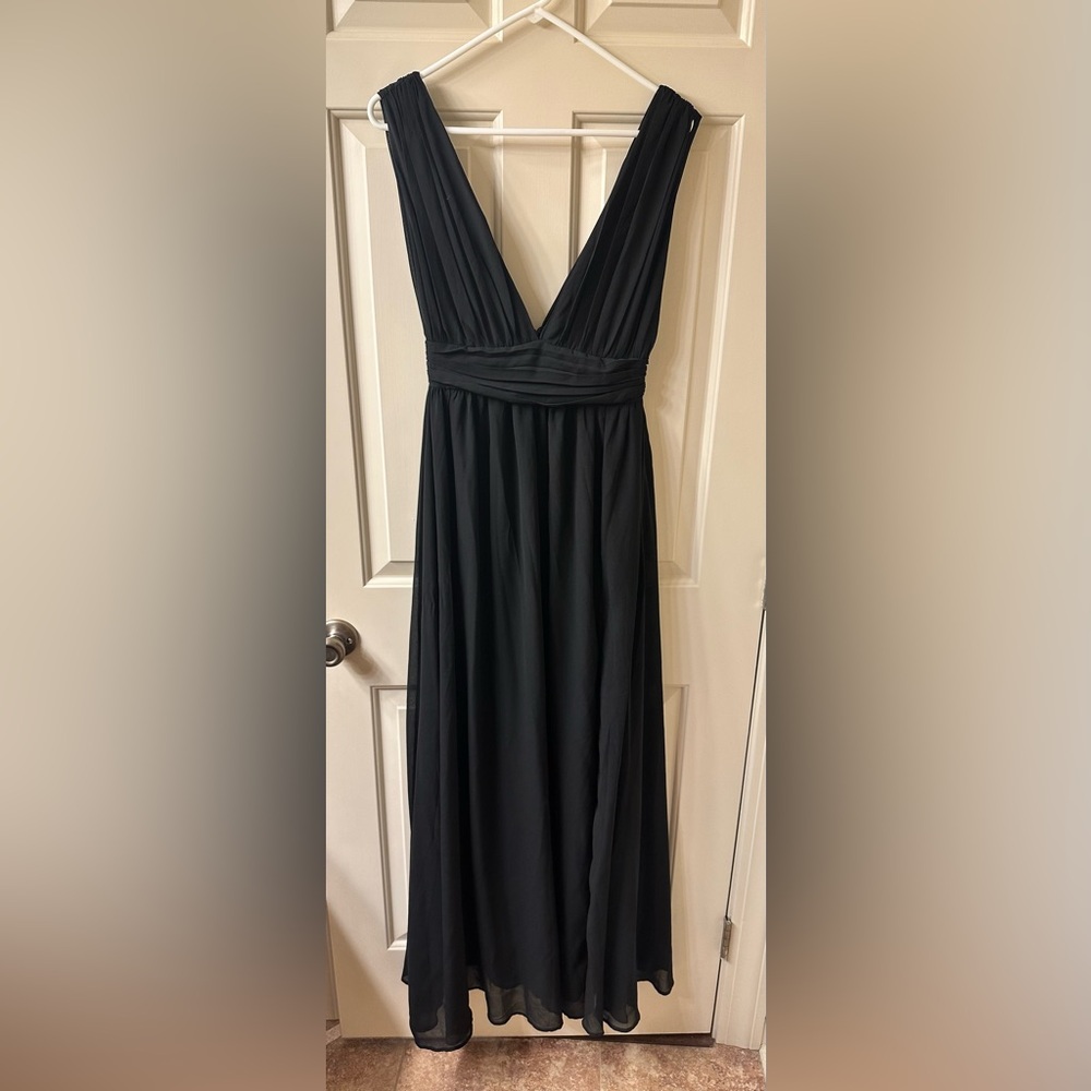 Lulu's Black Backless Maxi Dress